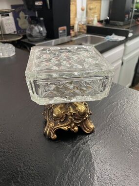 Glass Trinket Dish/Jewelry Casket on Ornate Gold Stand - Clear